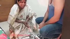 Poor Bagger Borr Bij Women Fucked By Owner