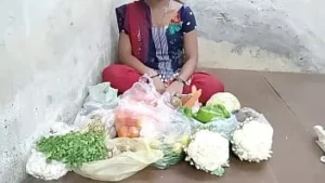 Xxxsexvodeo Telugu Girl Scolded A Vegetable Buyer